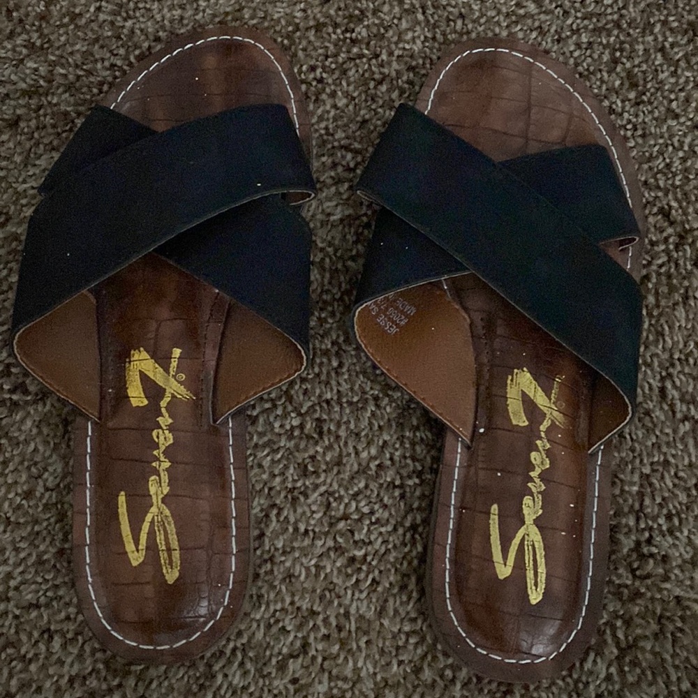 Brown sandals with black suede straps. Foam soles